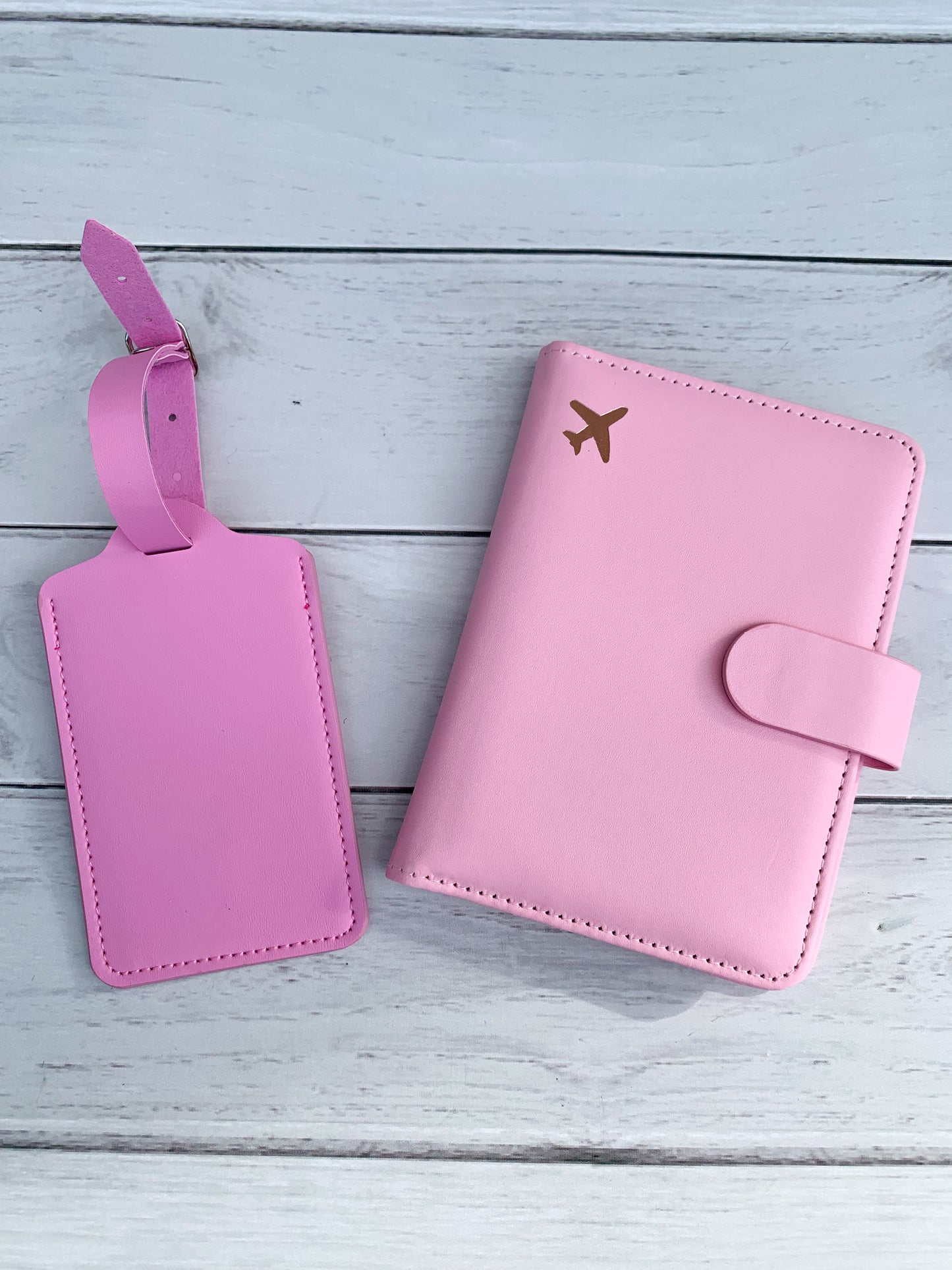 Set porta pasaporte + tag