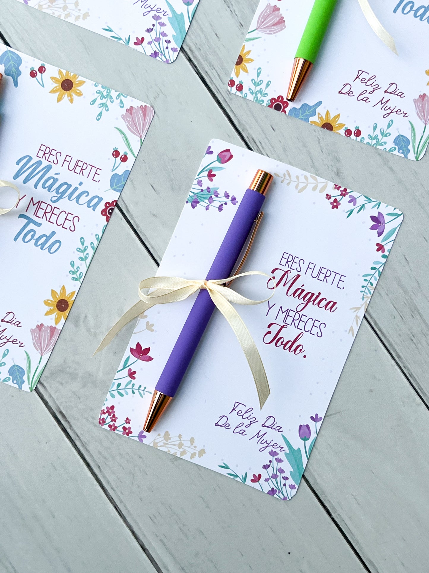 Lapicero + tarjeta día de la Mujer