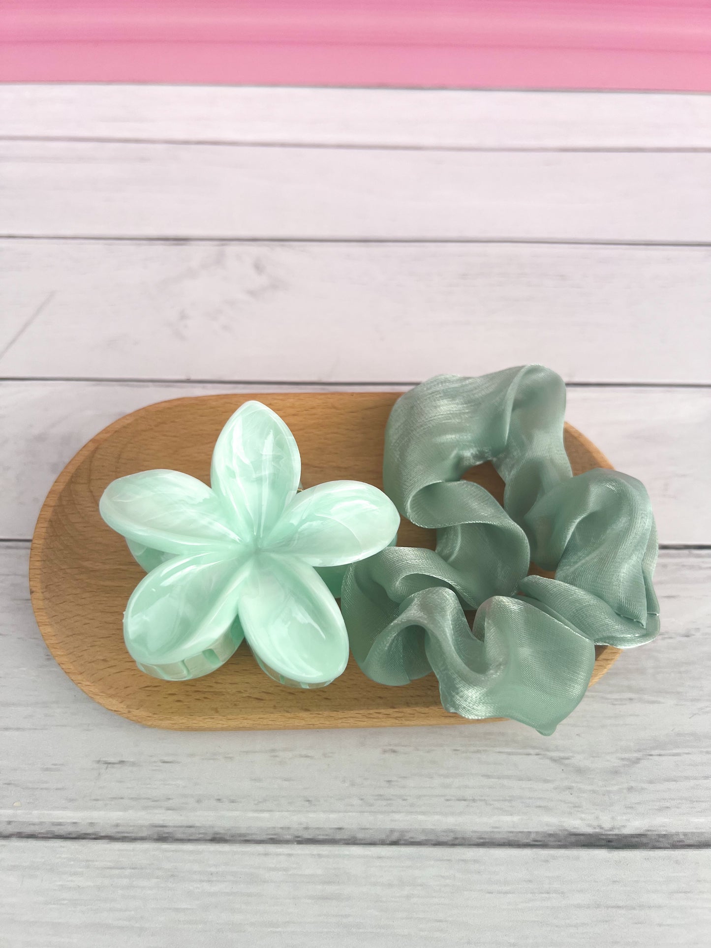 Set scrunchie + gancho en forma de flor